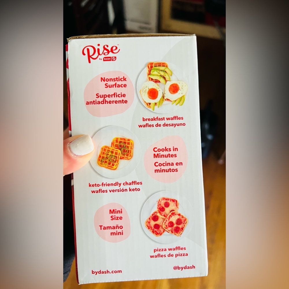 Red Mini Waffle Maker NIB - Picture 4 of 6